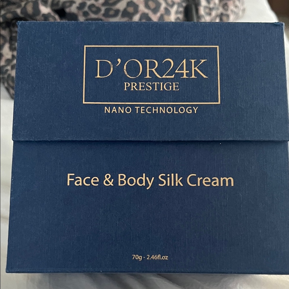 D’OR24K PRESTIGE NANOTECHNOLOGY Face & Body Silk Cream - Blue and Gold - Picture 5 of 6